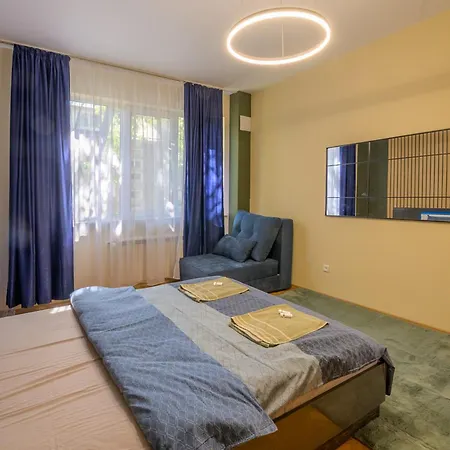 1 Minute Walk To Main Street Vitoshka, Ndk, Free Parking, 2 Bdr