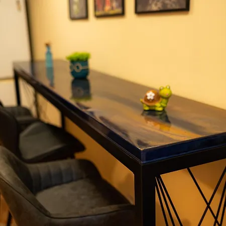 1 Minute Walk To Main Street Vitoshka, Ndk, Free Parking, 2 Bdr Апартамент София